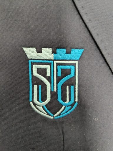 Blazer mit Firmenlogo